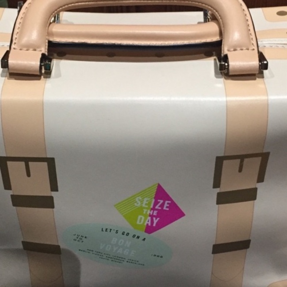 Kate Spade tiny trunk bag “luggage look”